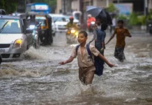 Heavy Rain to Batter North, East India on July 11; Delhi, UP Put on Alert Heavy rain and flooding warning map for Delhi, UP and North India, July 11