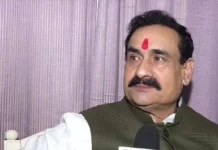 Why BJP Lost Madhya Pradesh Bypoll: The Shadow of Narottam Mishra and Internal Friction in Datia Supporters celebrating Congress victory in the Datia Assembly by-election